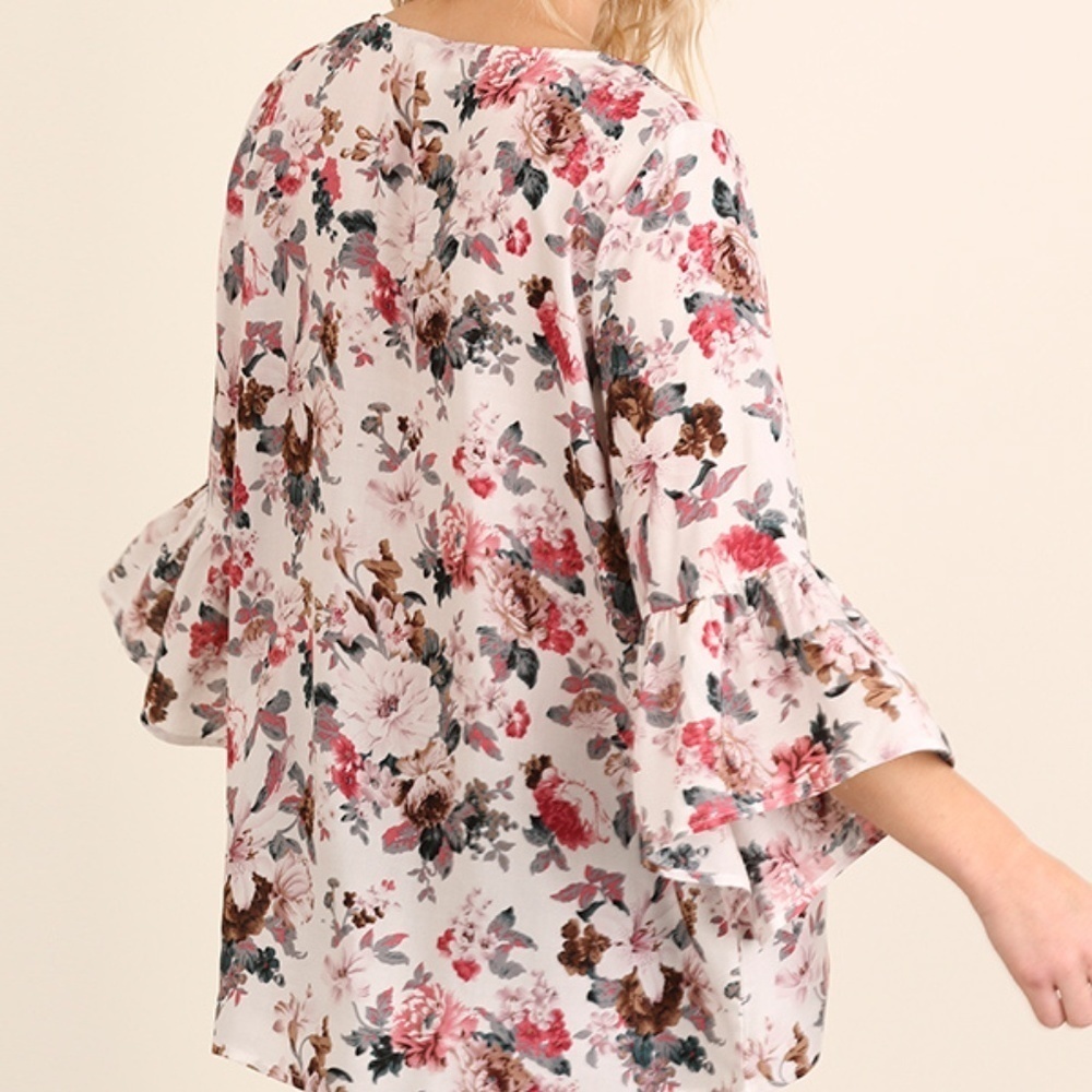 Nwt Floral Angel-Sleeve Top with Neck Tie - Picture 2 of 4